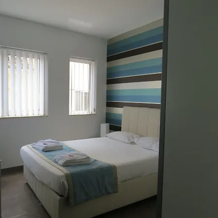 By Neu Collective Szálloda 3*