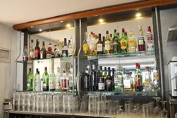 By Neu Collective 3* Gżira