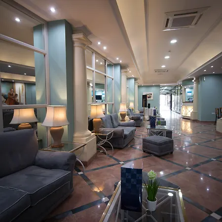 Hotel By Neu Collective 3*