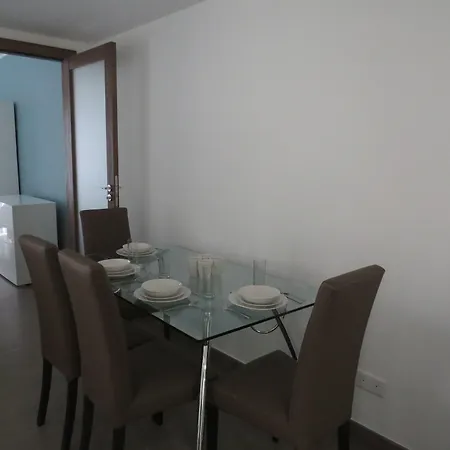 By Neu Collective 3*