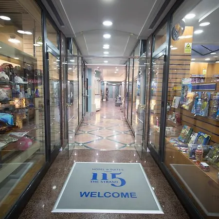 By Neu Collective 酒店 Gzira