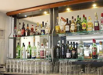 酒店 By Neu Collective