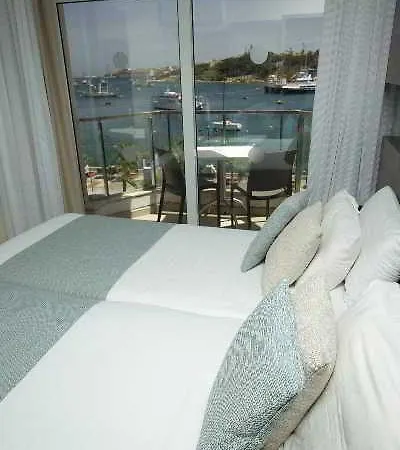By Neu Collective Hotel 3*