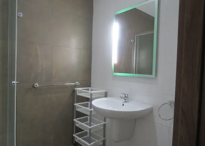 Hotel By Neu Collective 3*