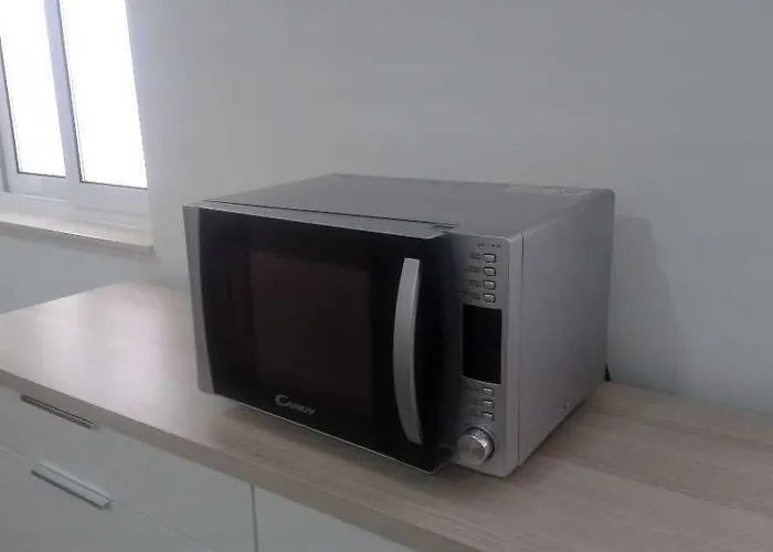 By Neu Collective 3*